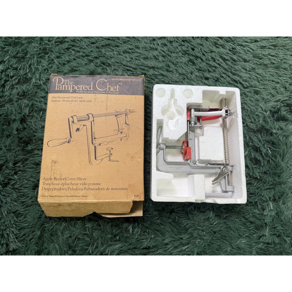 The Pampered Chef Apple Peeler Corer Slicer Model 2430 Hand Crank Countertop